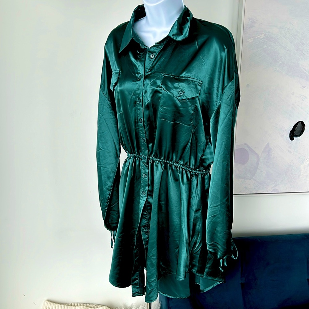 Satin effect green midi dress